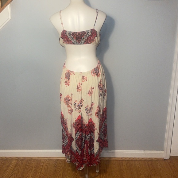 Free People Bella Floral Printed Jumpsuit Cutout Size Medium - Picture 7 of 13